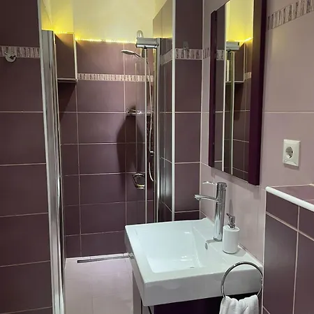 George Apartment, Renovated 2024, Downtown Apartman Split