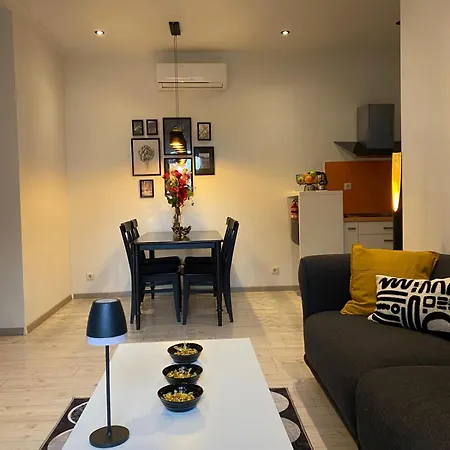 George Apartment, Renovated 2024, Downtown