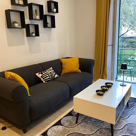 George Apartment, Renovated 2024, Downtown Apartman