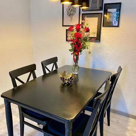 George Apartment, Renovated 2024, Downtown Apartman *