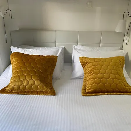 George Apartment, Renovated 2024, Downtown